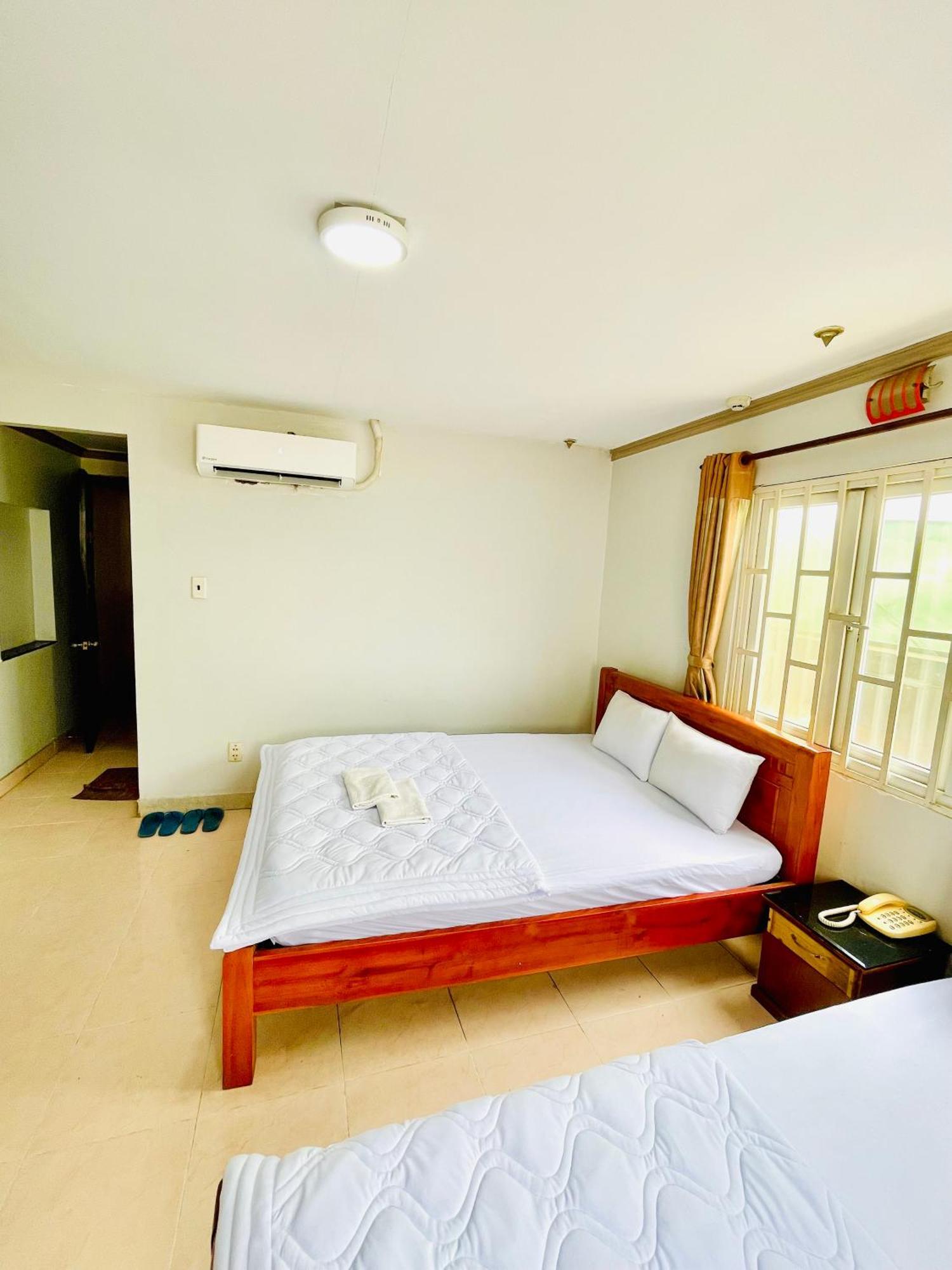 Hotel Ha Ngo Saigon Airport *