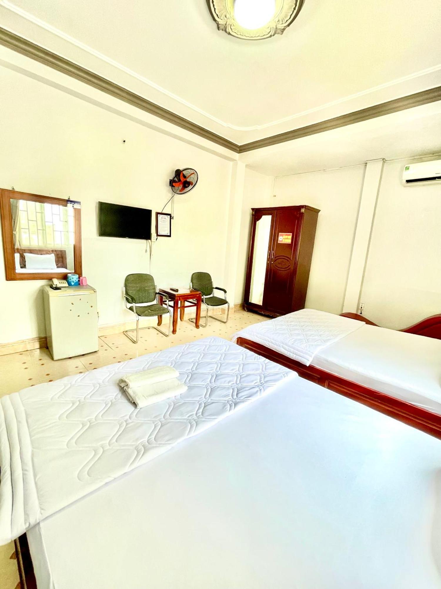 Ha Ngo Saigon Airport Hotel