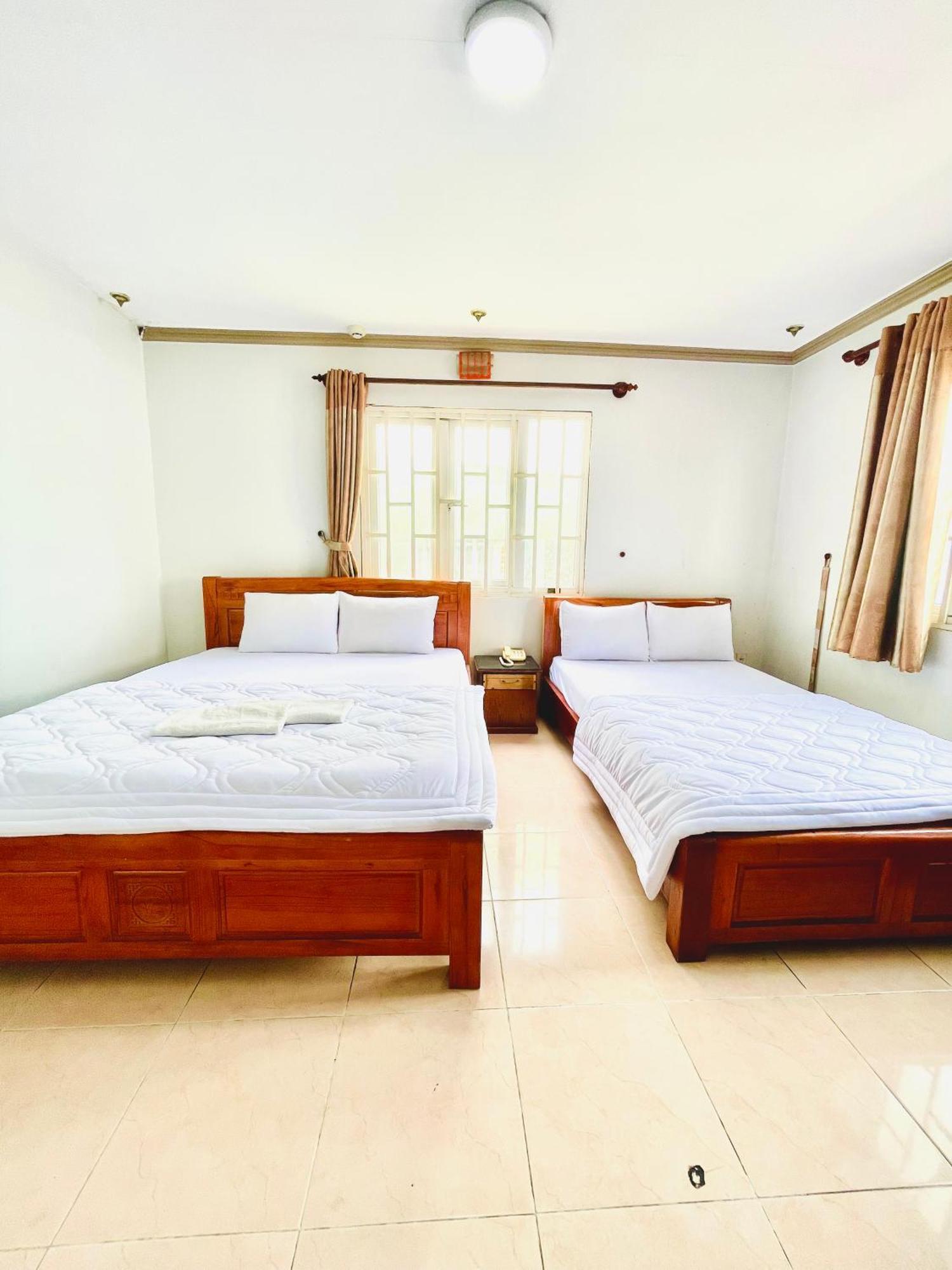Ha Ngo Saigon Airport Hotel